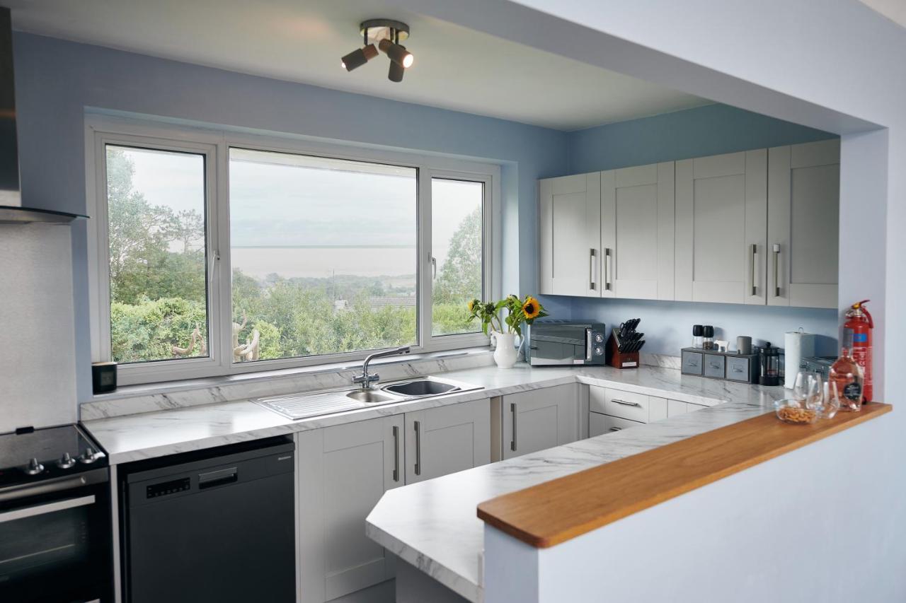 Sea Gem- Beautiful Family Home With Stunning Sea Views & Garden Tenby Exteriér fotografie